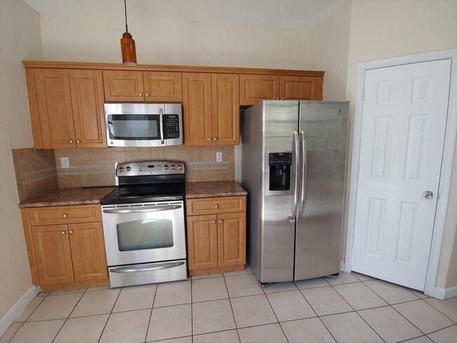 Building Photo - 3106 Shoma Dr