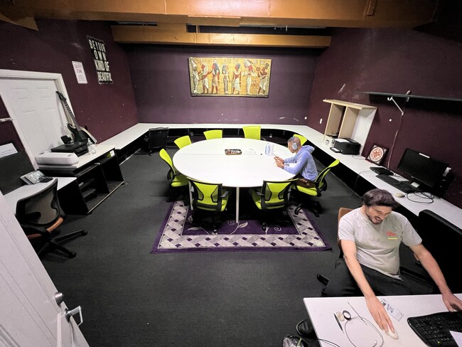 Building Photo - Room #1