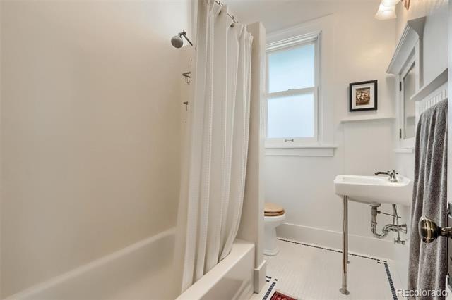 Building Photo - 1220 Fillmore St