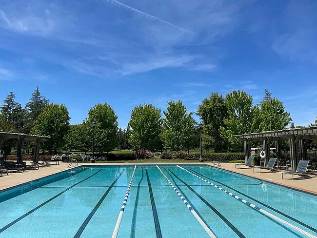 Building Photo - 653 Barrett Lk Rd