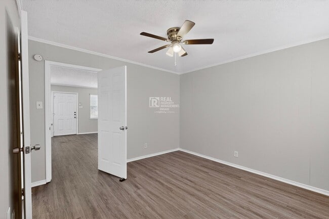 Building Photo - 1585 N Mill St
