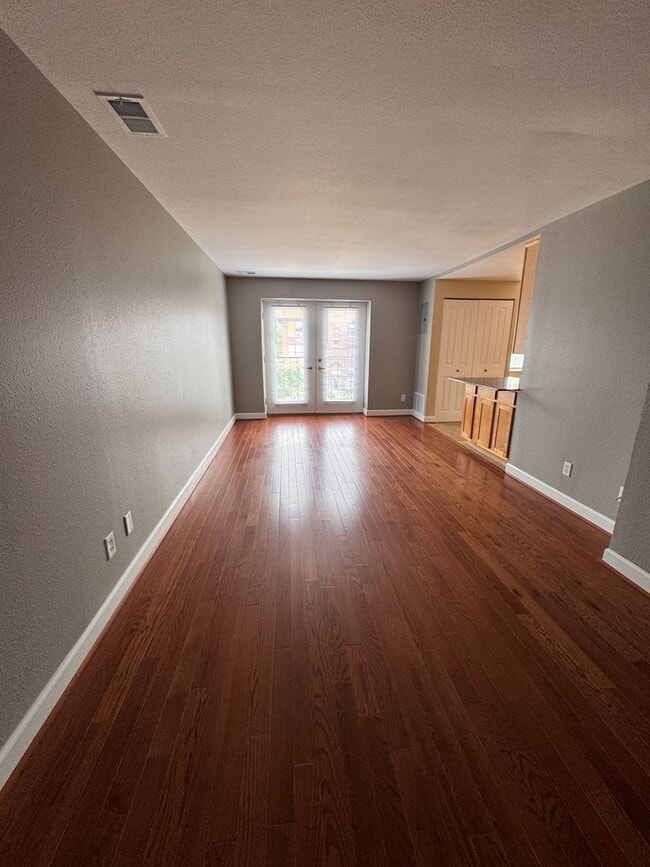 Building Photo - 5630 Pershing Ave