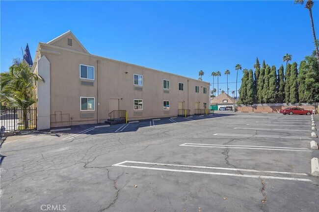 Building Photo - 14335 Hamlin St