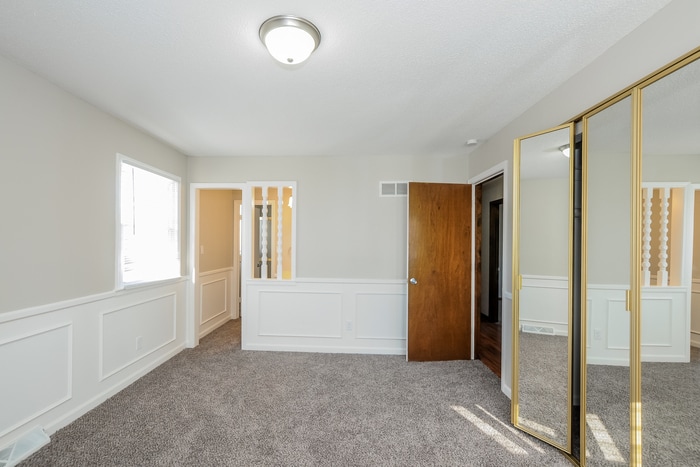 Building Photo - 204 N Woodson Dr