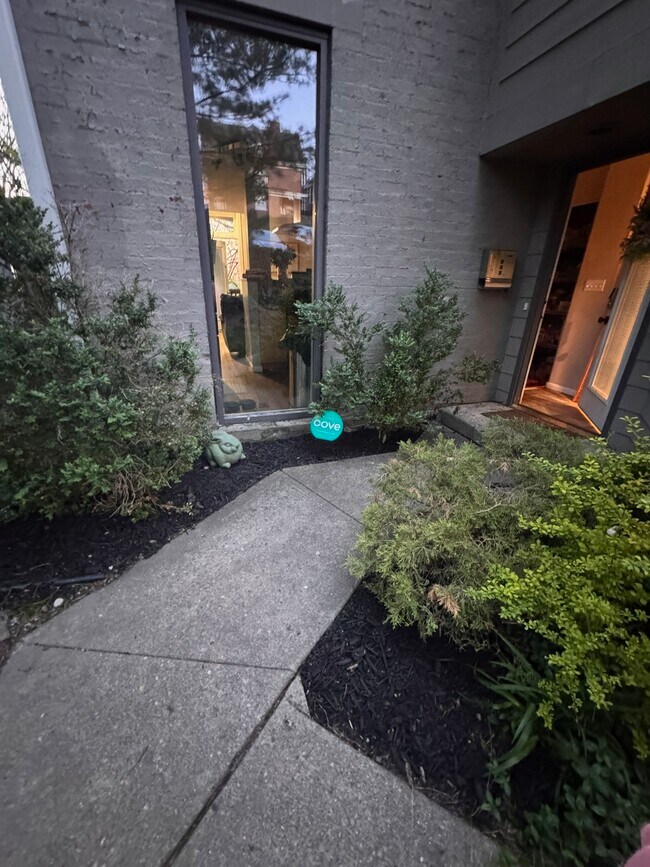 Building Photo - Foxhall Court