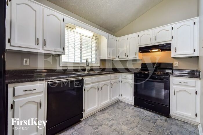 Building Photo - 4112 Springridge Trce SW