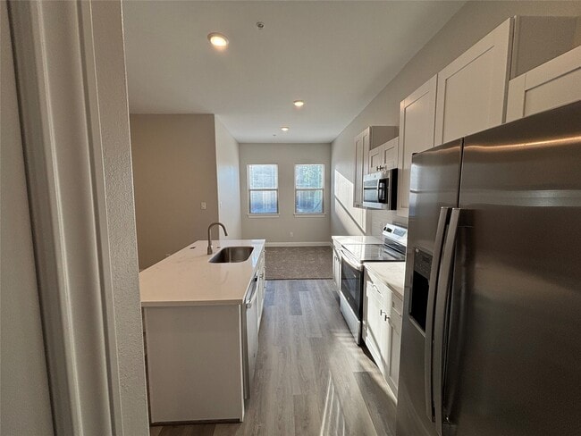 Building Photo - 504 Nursery Rd