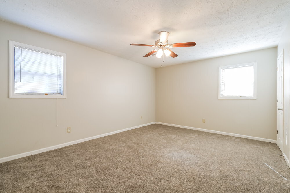 Building Photo - 318 Freeport Dr