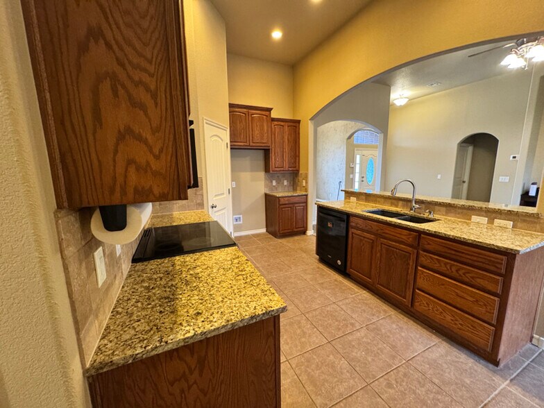 Building Photo - 1801 E Jacksonville St