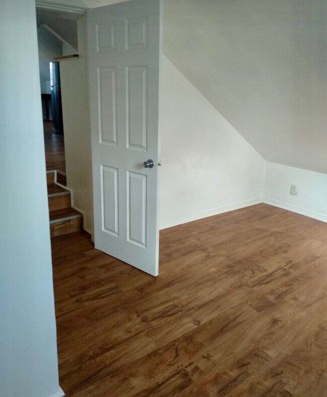 Building Photo - 2937 Sachs St