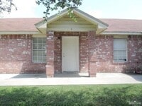Building Photo - 6 Ashley Ave