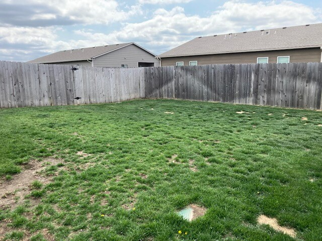 Building Photo - 5357 N Cypress Dr
