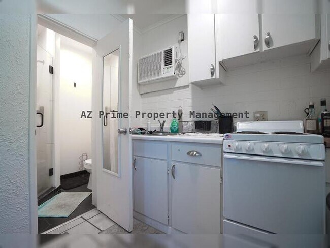 Building Photo - 351 E Encanto Dr