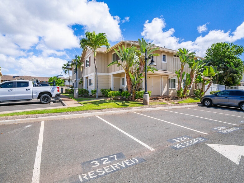 Building Photo - 1020 Kakala St