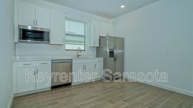 Building Photo - 4873 Seafoam Trl