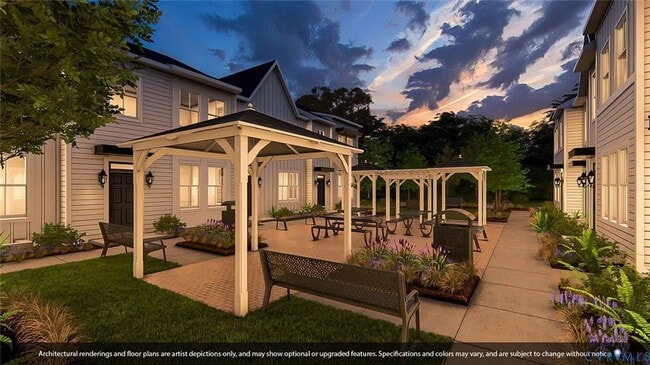 Building Photo - 121 This Wy