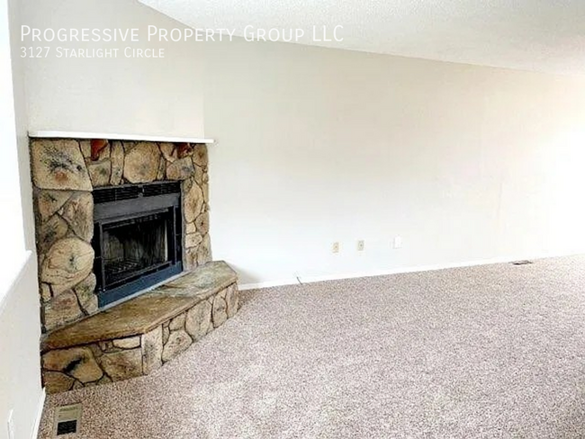 Building Photo - 3127 Starlight Cir