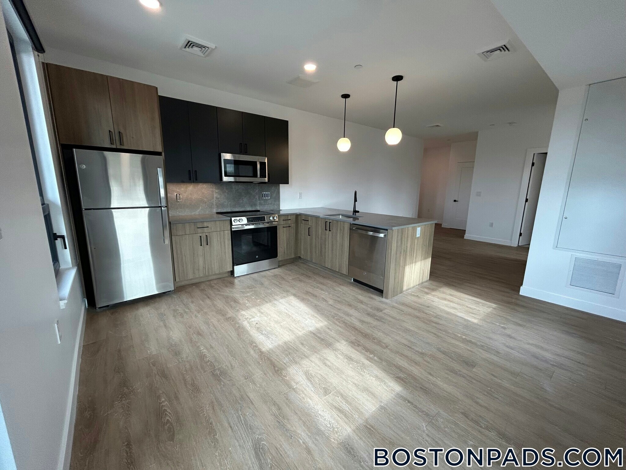 Building Photo - 199 Gardner St