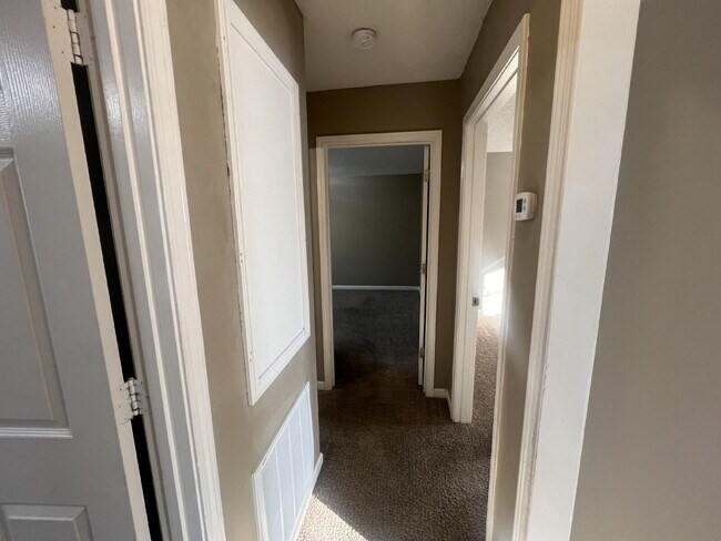 Building Photo - 3864 NORTHEAST DRIVE UNIT C CLARKSVILLE, TN 37042