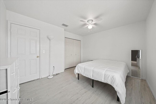 Building Photo - 701 Elmont St NW