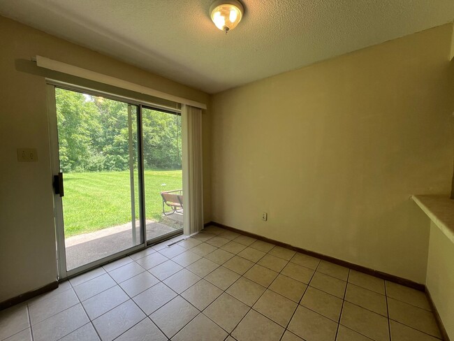 Building Photo - 808-810 Clinkscales Rd.