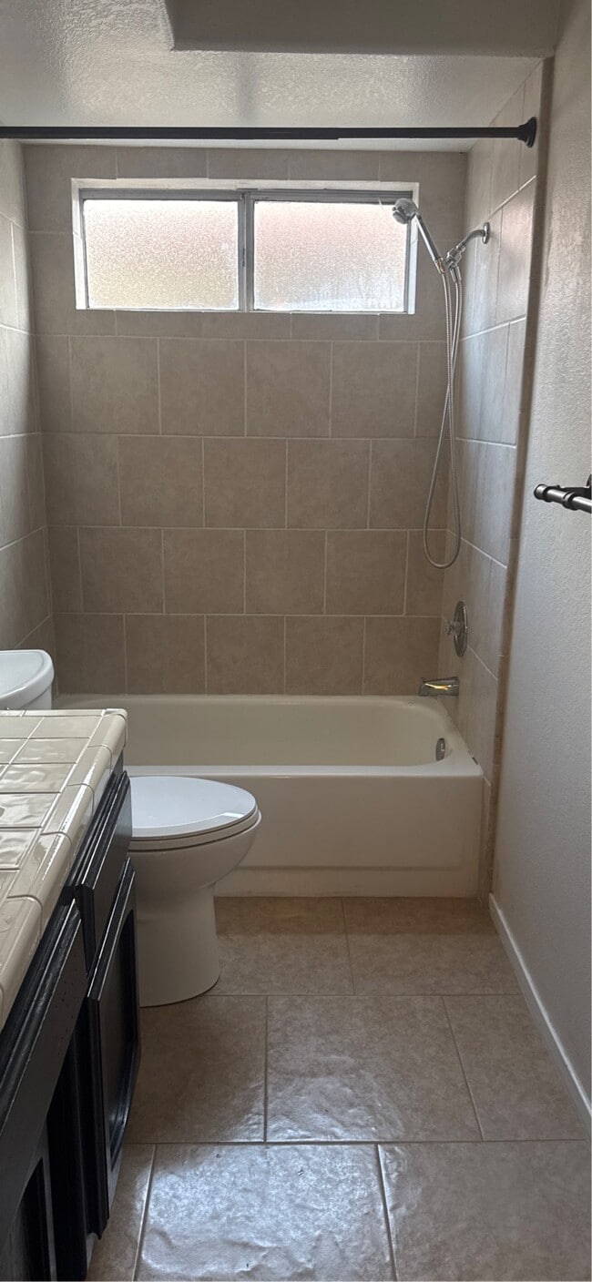 Building Photo - 10704 Sunset Canyon Dr