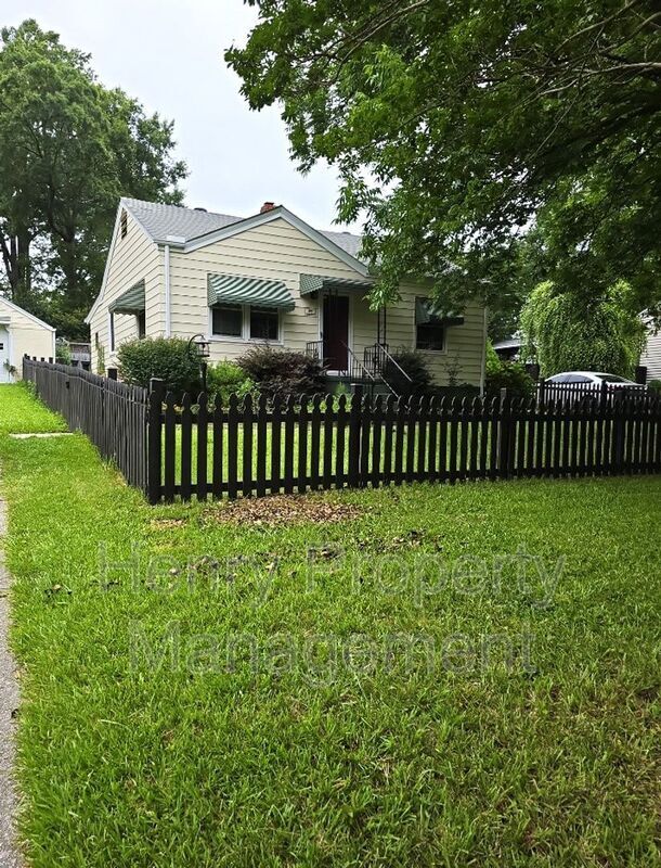 Primary Photo - 309 Webster St