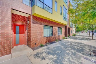 Building Photo - Modern 2 Bed/ Bath in Prime Downtown Denve...