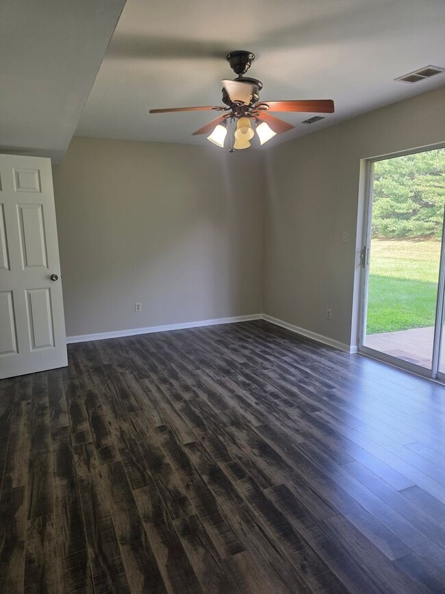 Building Photo - Blairville Court