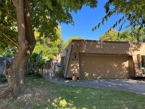 Building Photo - 5035-5037 Swingle Drive