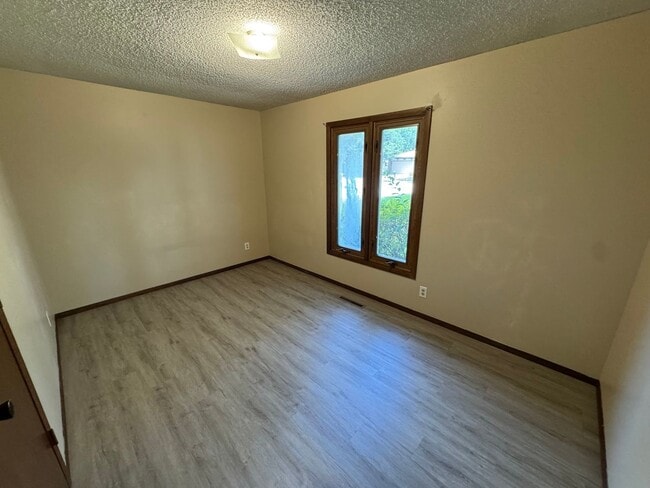 Building Photo - Beautiful  Home in Southeast Springfield