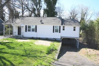 Building Photo - 3517 S Haven Rd