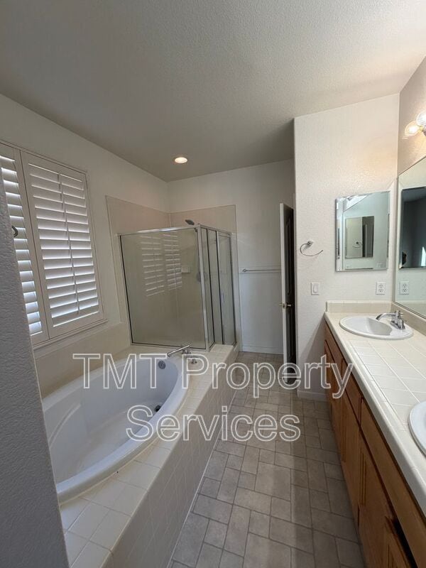 Building Photo - 9429 Gensler Ct