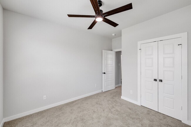 Building Photo - EDGEWOOD ESTATES NOW PRE-LEASING! LUXURIOUS DUPLEX LOCATED ON 1-ACRE LOT IN MIDLOTHIAN, TX!