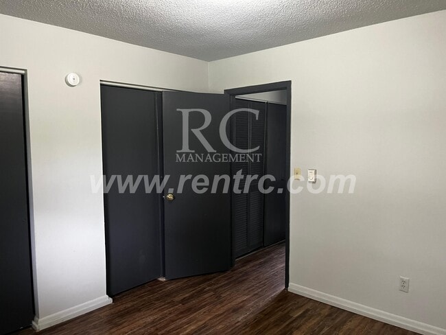 Building Photo - 206-A California-