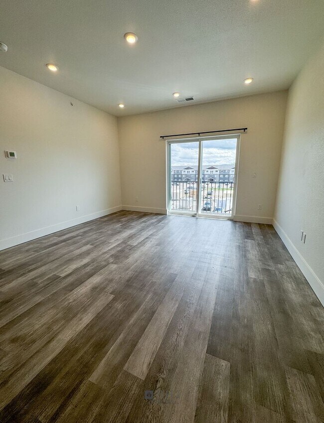 Primary Photo - BRAND NEW Pet Friendly 1 bed/ 1 bath apart...