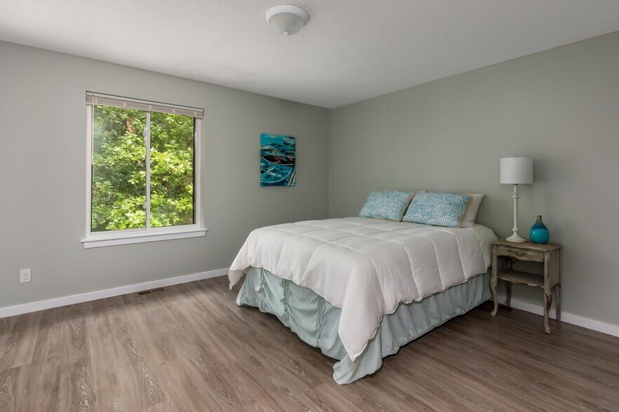 Building Photo - 87 Dunvegan Wds Dr