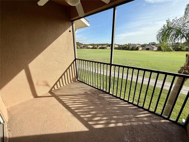 Building Photo - 819 Fairwaycove Ln