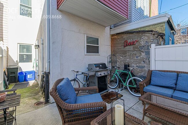 Building Photo - 2017 Memphis St