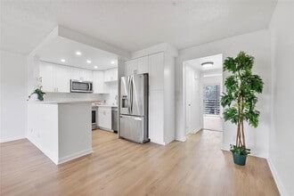 Building Photo - 457 Mansfield I