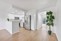 Building Photo - 457 Mansfield I