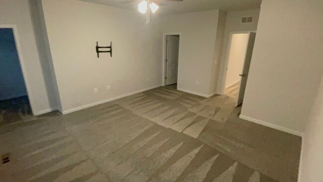 Building Photo - 5903 Laurel Bed Ln