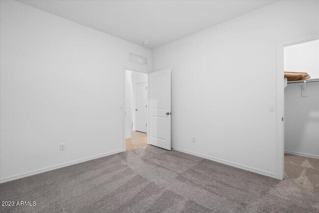 Building Photo - 8129 S 63rd Dr