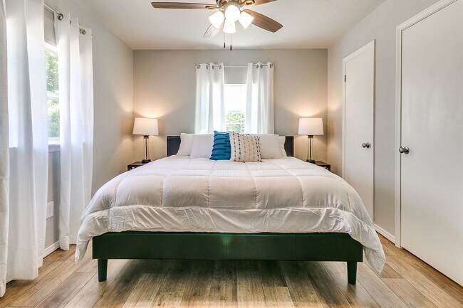 Building Photo - 1809 Ketch Dr