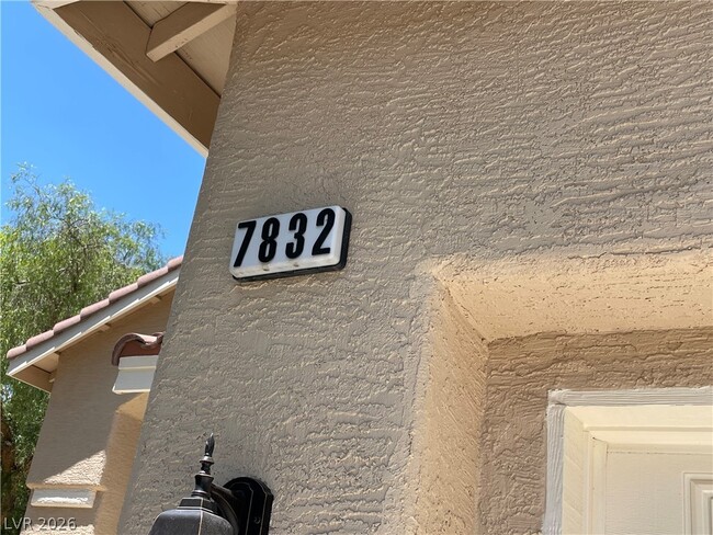 Building Photo - 7832 Blue Eagle Way
