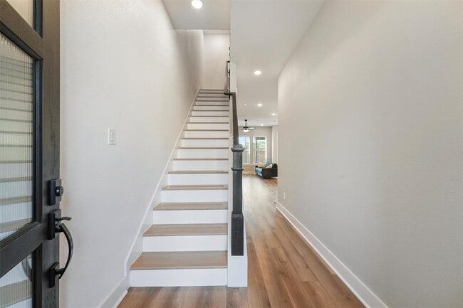 Building Photo - 10964 Swang Link Dr