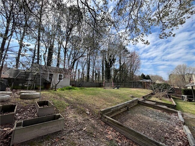 Building Photo - 54 Oxford Brook Way