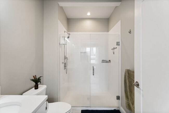 Building Photo - 1457 Tremont St