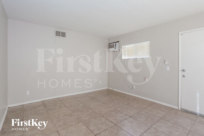 Building Photo - 1701 Sweeney Ave