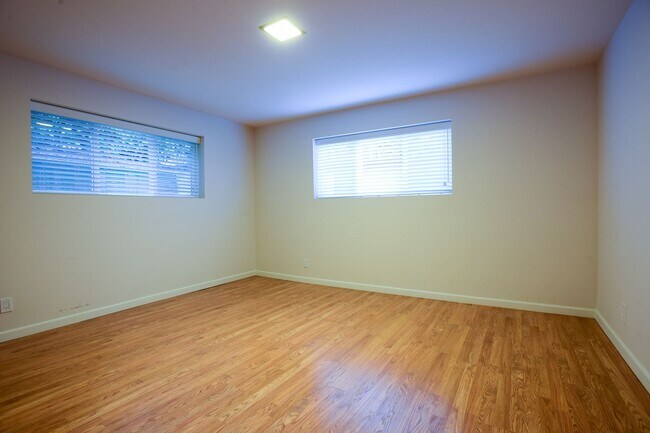 Building Photo - Beautiful 4 bedroom plus office home in Ballard
